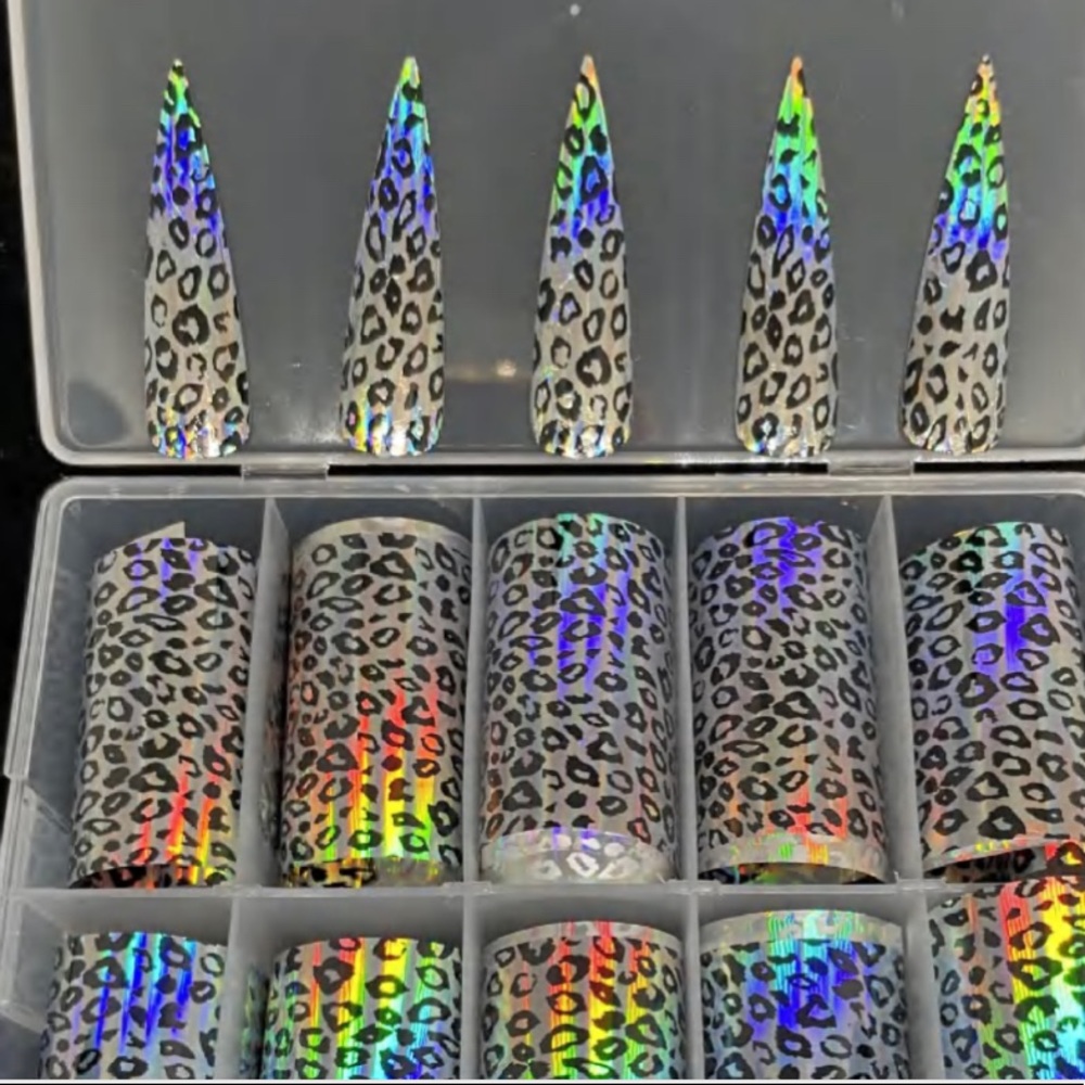 Holographic nail foil